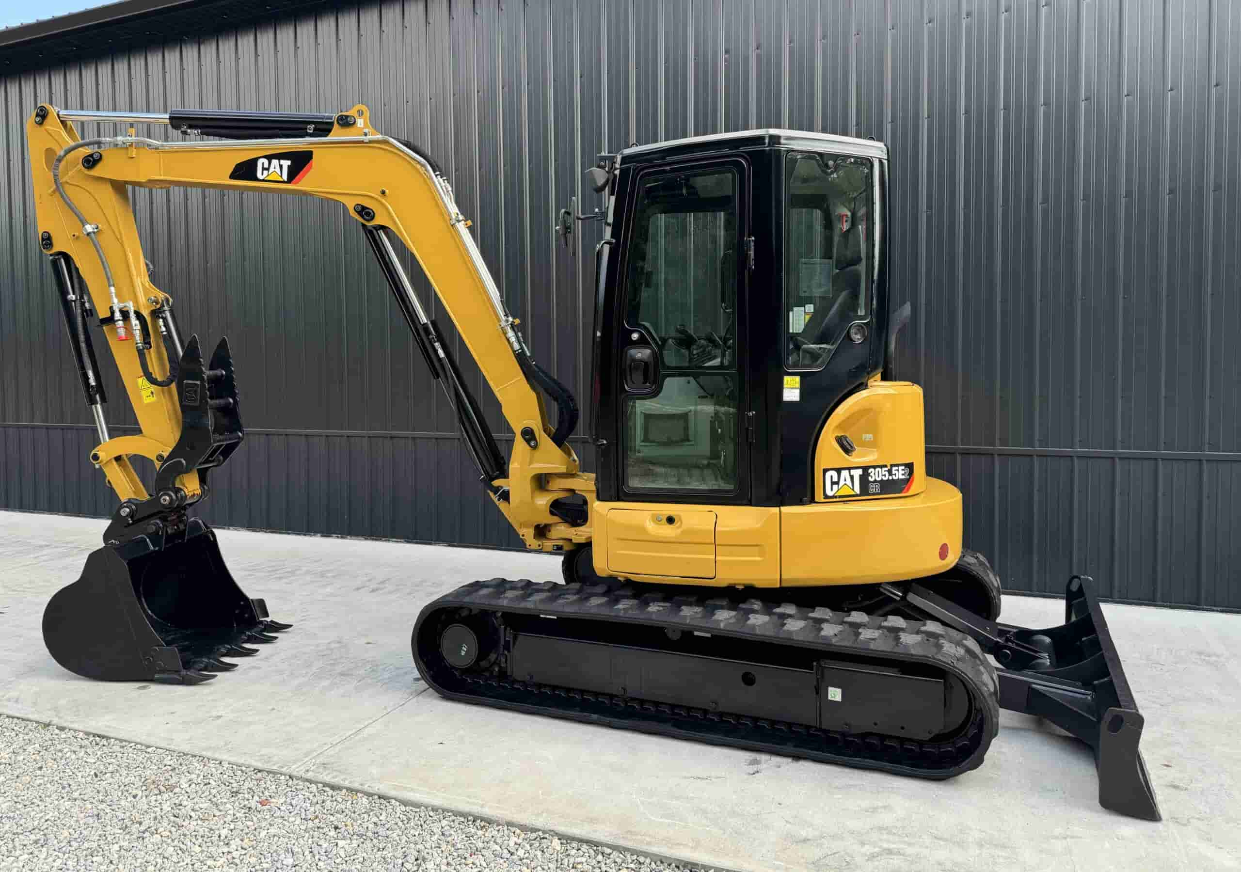 2019 CAT 305.5E2
